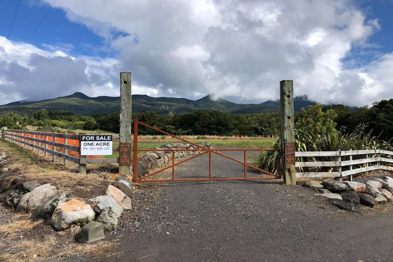 Photo of property in 1790 Mangorei Road, Mangorei, New Plymouth, 4371