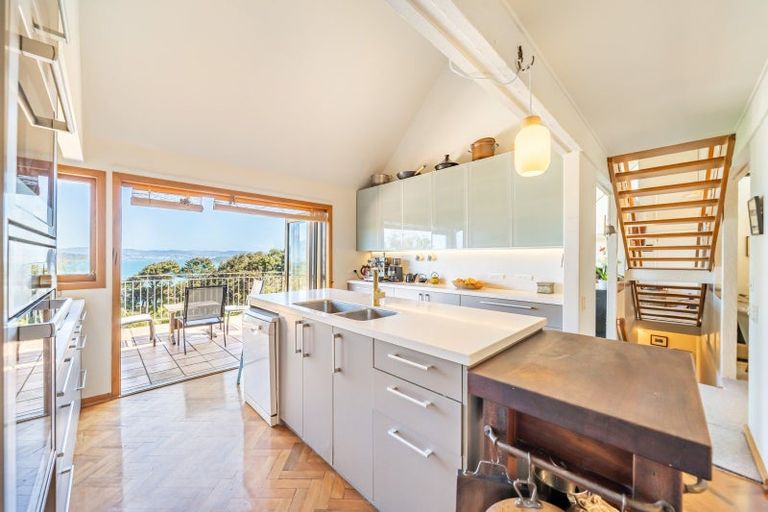 Photo of property in 28 Ngaumatau Road, Point Howard, Lower Hutt, 5013