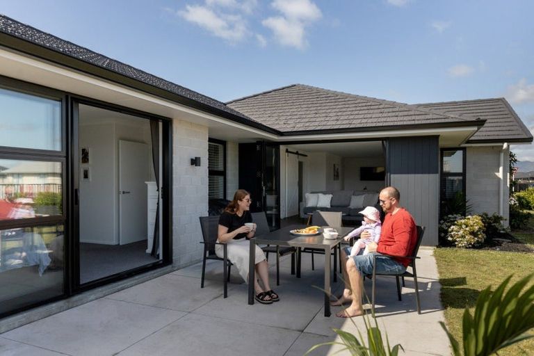 Photo of property in 51 Manawa Road, Papamoa Beach, Papamoa, 3118