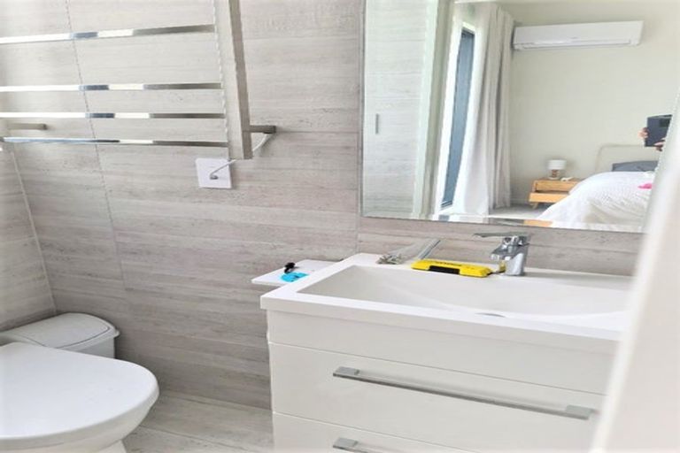 Photo of property in 1 Waka Street, Albany Heights, Auckland, 0632