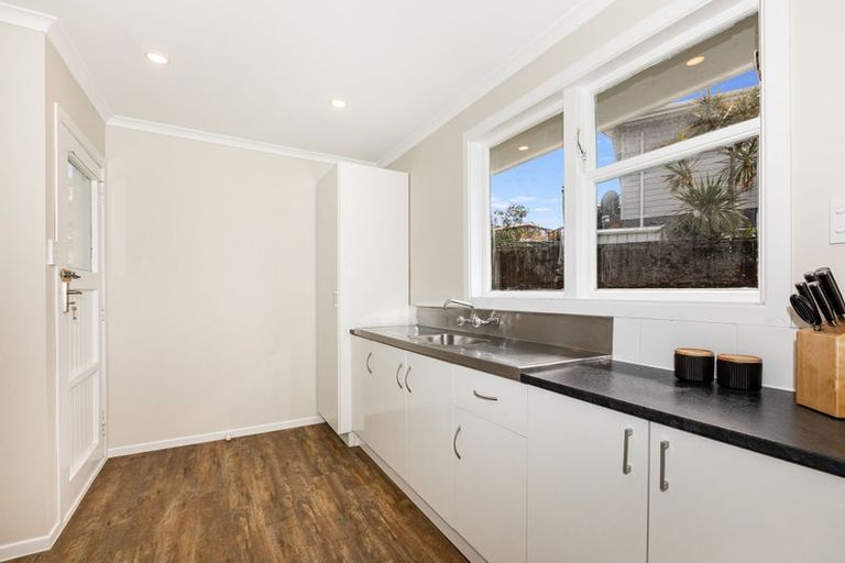 Photo of property in 17 Sombrero View, Ascot Park, Porirua, 5024