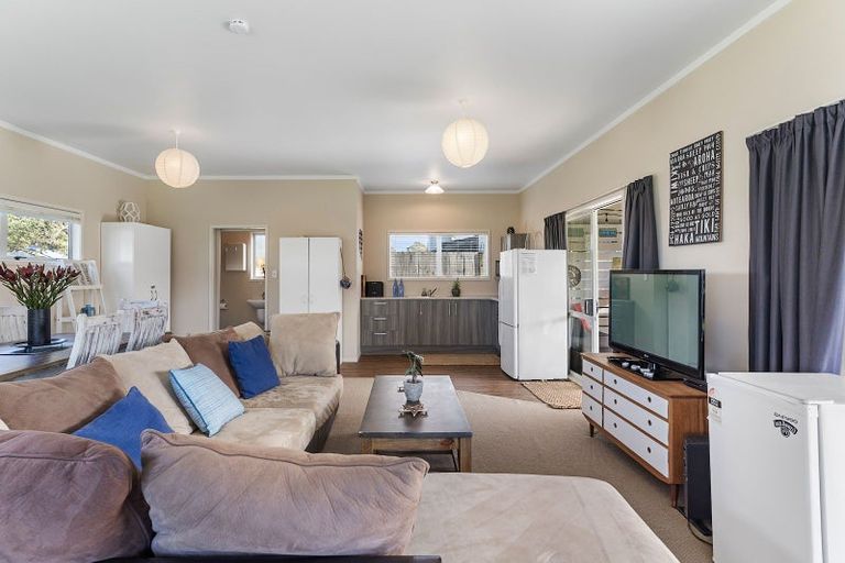 Photo of property in 217 Port Road, Whangamata, 3620