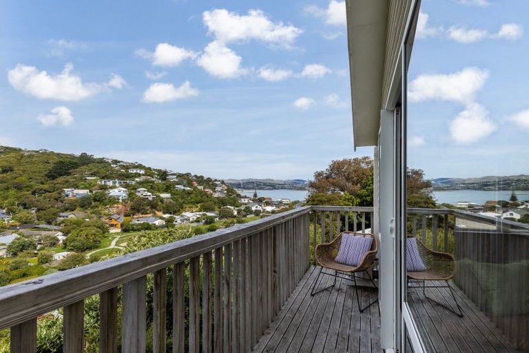 Photo of property in 31 Airlie Road, Plimmerton, Porirua, 5026