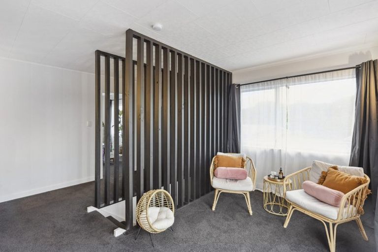 Photo of property in 14 Cypress Grove, Paraparaumu, 5032