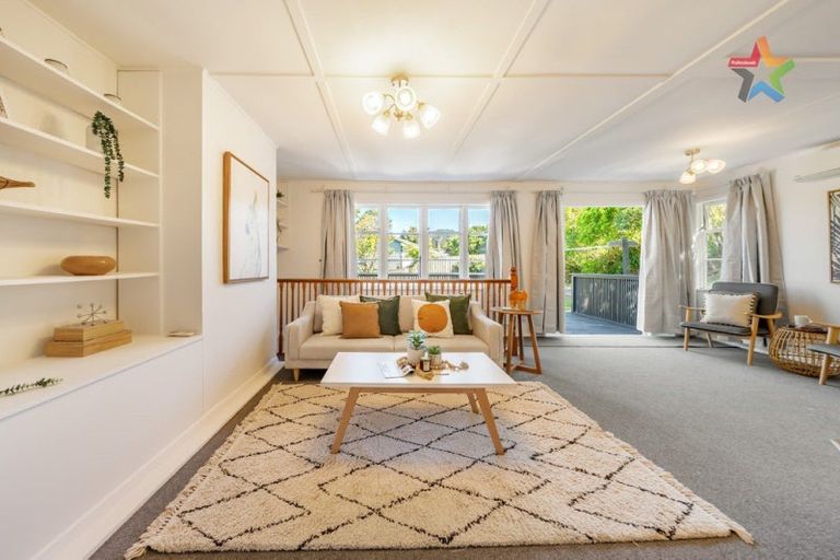 Photo of property in 3 Montgomery Avenue, Karori, Wellington, 6012