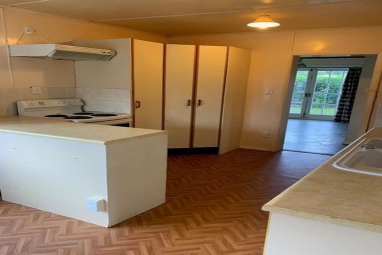 Photo of property in 2 Cluny Road, Plimmerton, Porirua, 5026