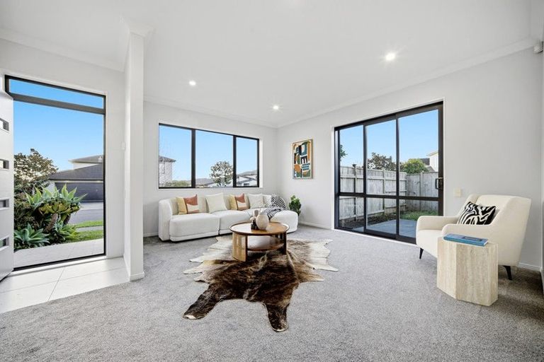 Photo of property in 16 Darion Drive, Flat Bush, Auckland, 2019