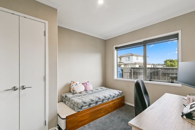 Photo of property in 226 Mark Avenue, Grenada Village, Wellington, 6037