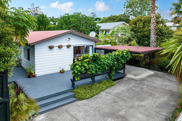 Photo of property in 176 Solar Road, Glen Eden, Auckland, 0602
