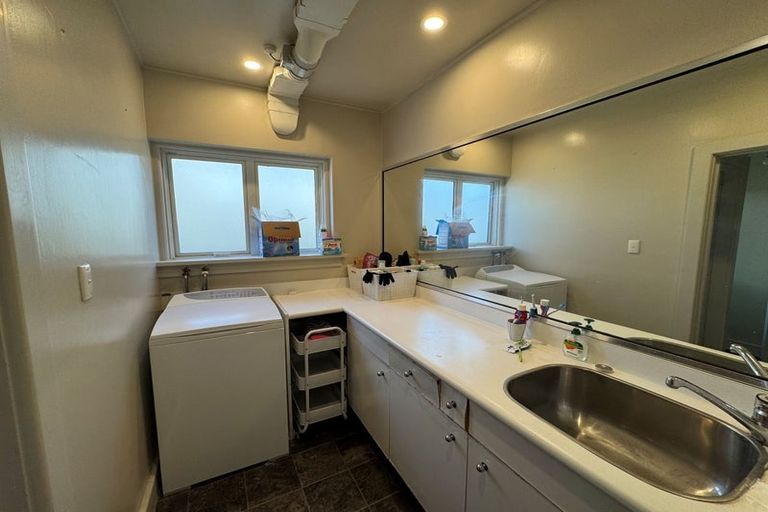 Photo of property in 196 Fendalton Road, Fendalton, Christchurch, 8052