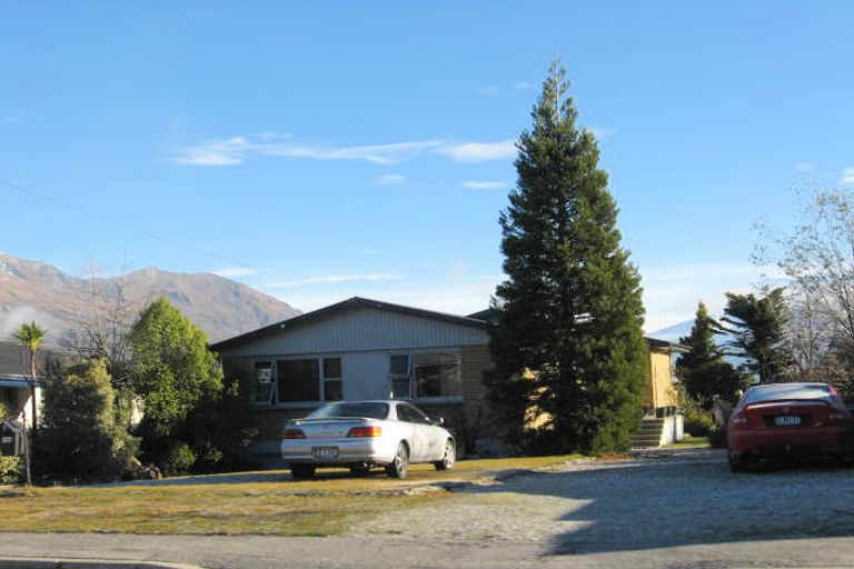 Photo of property in 115 Upton Street, Wanaka, 9305