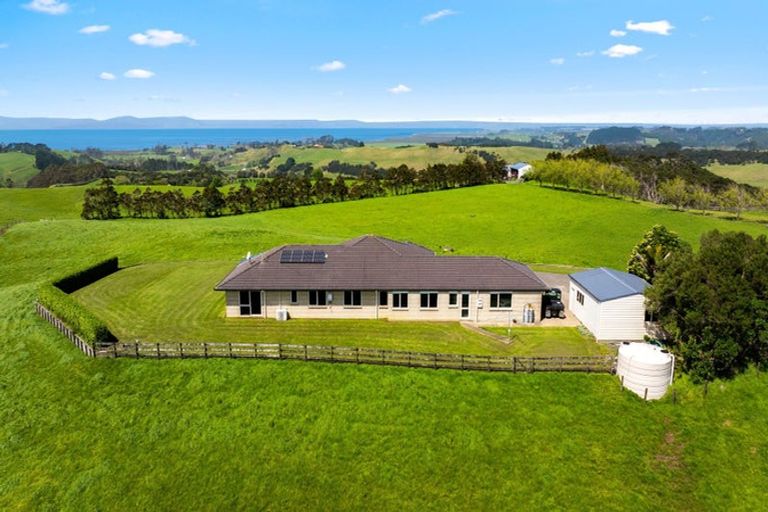 Photo of property in 107 Fuller Road, South Head, Helensville, 0874