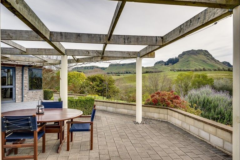 Photo of property in 82 Matangi Road, Tuki Tuki, Havelock North, 4294