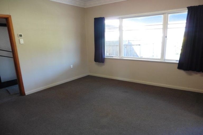 Photo of property in 4 Anderson Road, Taradale, Napier, 4112