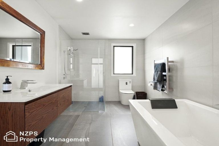 Photo of property in 21 Awa Toru Drive, Fairfield, Dunedin, 9018