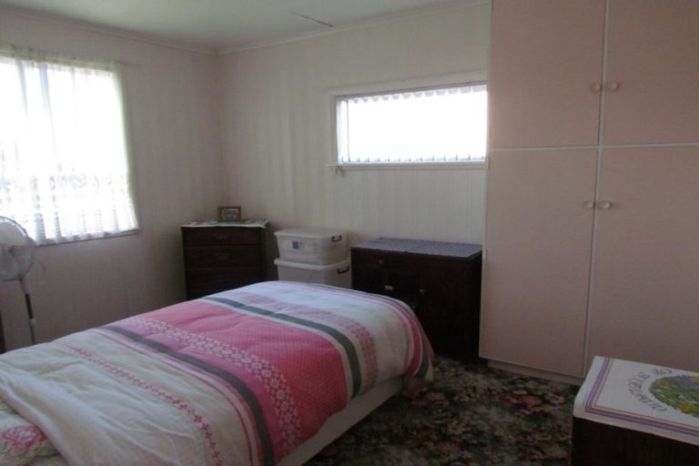 Photo of property in 143 Bartholomew Road, Levin, 5510