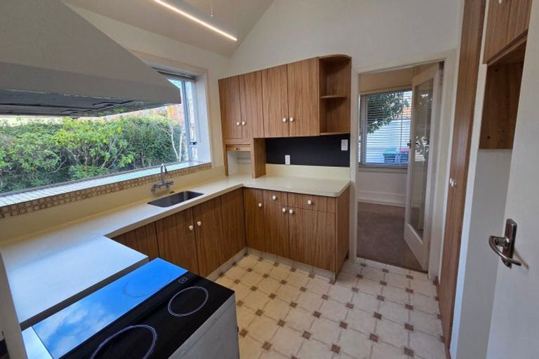 Photo of property in 1/18 Maidstone Road, Ilam, Christchurch, 8041