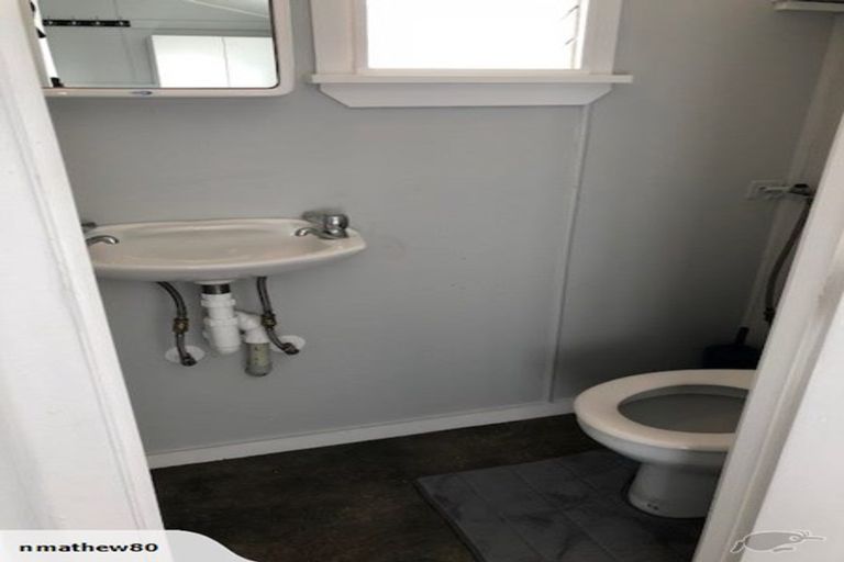 Photo of property in 77 Ward Street, Wallaceville, Upper Hutt, 5018