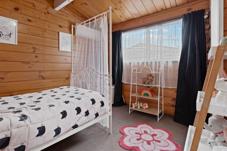 Photo of property in 14 Waikato Place, Tokoroa, 3420