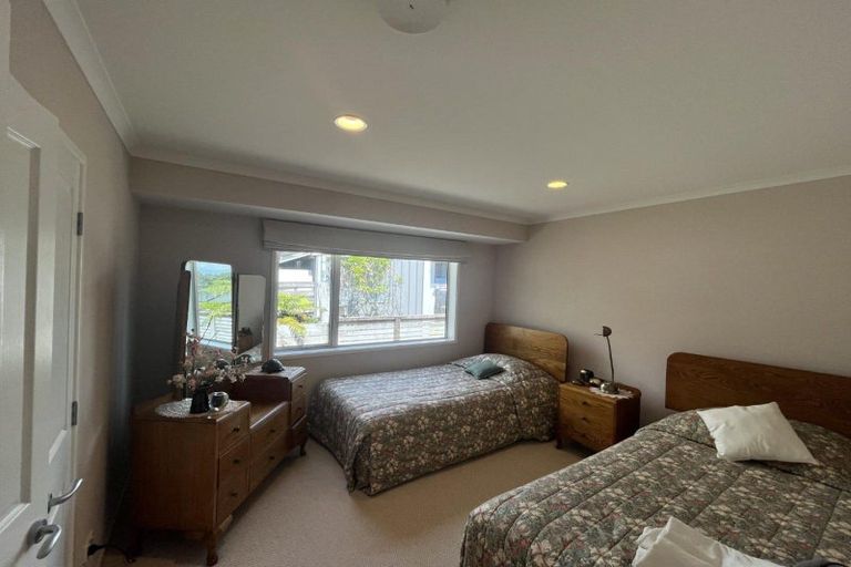 Photo of property in 2 Manukaka Heights, Hurdon, New Plymouth, 4310