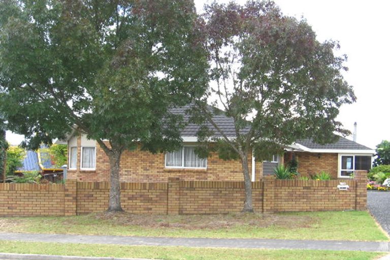 Photo of property in 11 Renoir Street, West Harbour, Auckland, 0618