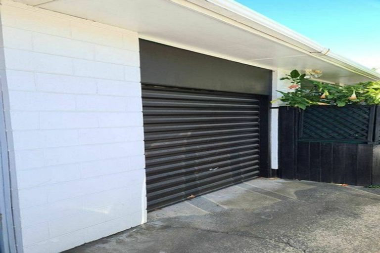 Photo of property in 67a Halswell Junction Road, Halswell, Christchurch, 8025