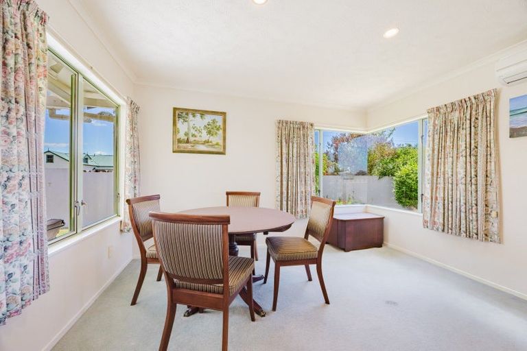 Photo of property in 46 Balmoral Street, Taradale, Napier, 4112