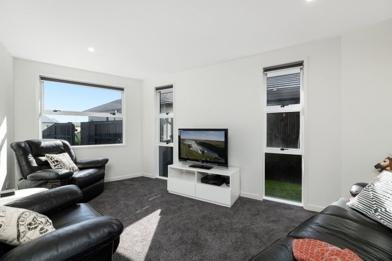 Photo of property in 77 Te Kio Crescent, Papamoa Beach, Papamoa, 3118