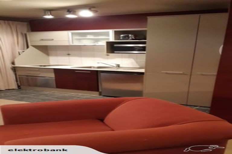 Photo of property in Atrium Towers, 1g/154 The Terrace, Wellington Central, Wellington, 6011