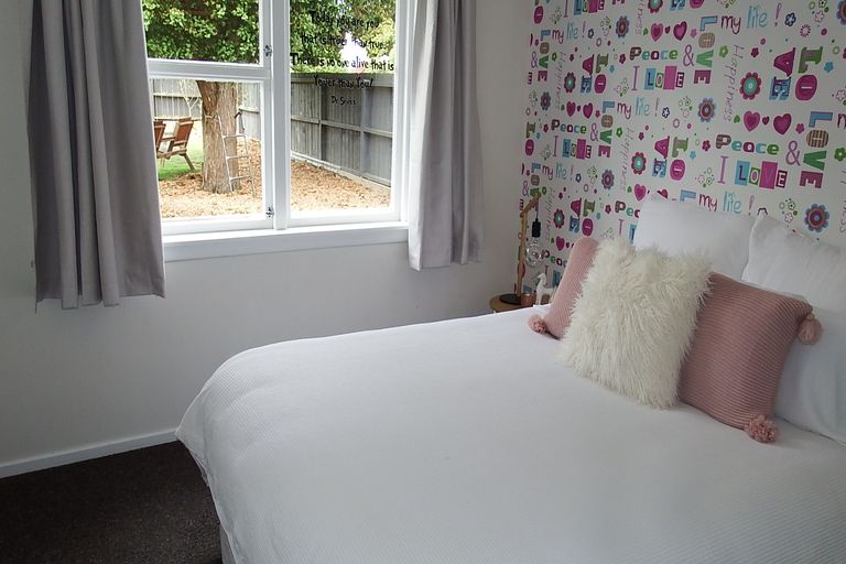 Photo of property in 35 John Street, Otatara, Invercargill, 9879