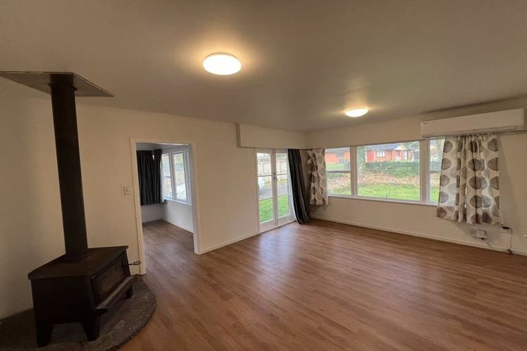 Photo of property in 12 Mack Place, Red Hill, Papakura, 2110