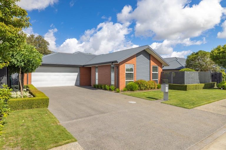 Photo of property in 44 Brookwater Avenue, Northwood, Christchurch, 8051