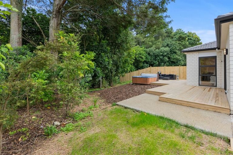 Photo of property in 3c Scenic Drive, Hillpark, Auckland, 2102