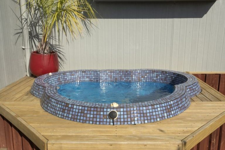 Photo of property in 38 Longstead Avenue, Papamoa Beach, Papamoa, 3118