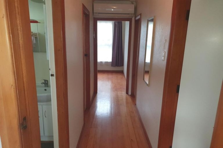 Photo of property in 92 Cook Street, Marfell, New Plymouth, 4310