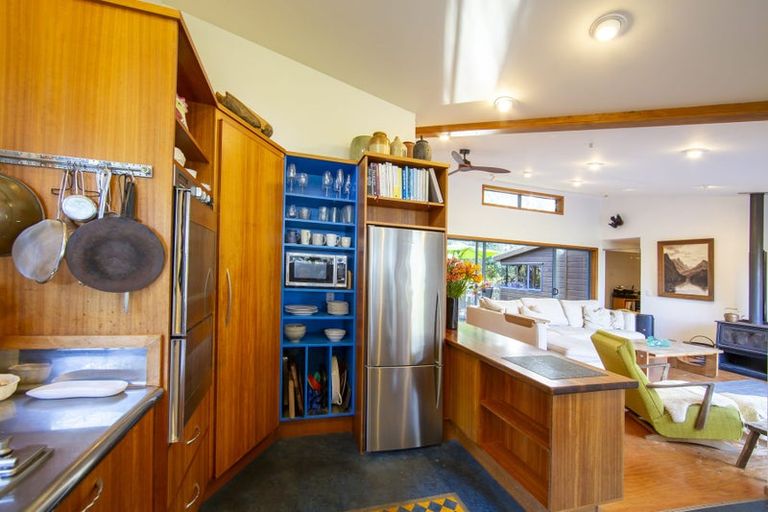 Photo of property in 679 Cove Road, Waipu, 0582