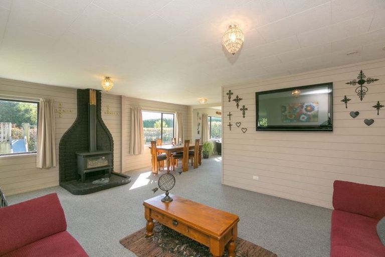 Photo of property in 318 Manutahi Road, Lepperton, New Plymouth, 4372