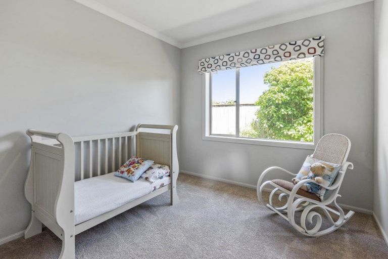 Photo of property in 12 Regent Drive, Paraparaumu Beach, Paraparaumu, 5032