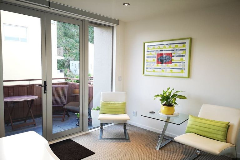 Photo of property in Marrakech Cafe, 10/305 Evans Bay Parade, Hataitai, Wellington, 6021