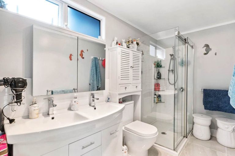 Photo of property in 96 Westhead Road, Pollok, Waiuku, 2683