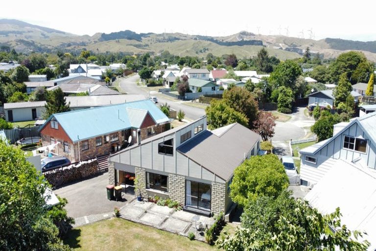 Photo of property in 28 Wills Crescent, Ashhurst, 4810