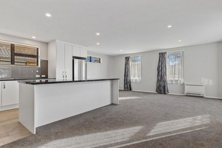 Photo of property in 2/150 Aldwins Road, Phillipstown, Christchurch, 8062