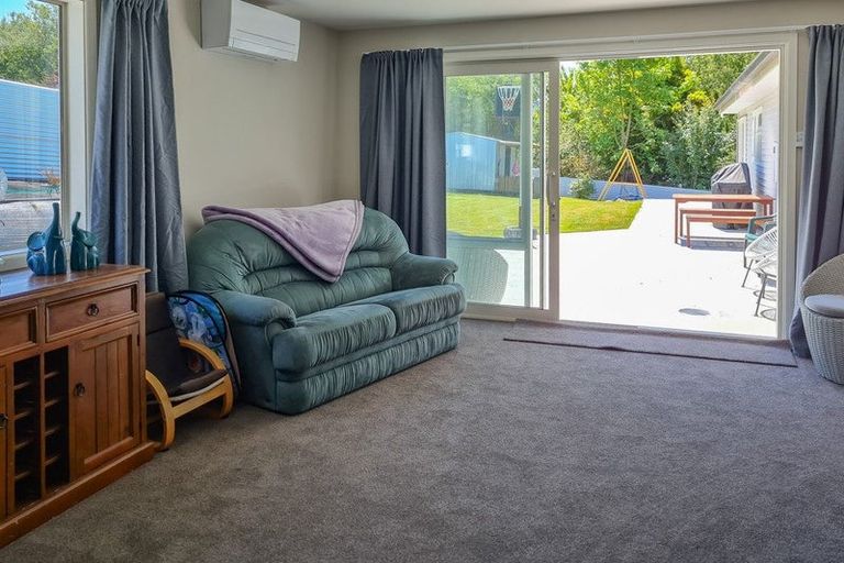 Photo of property in 16 Rees Street, Duntroon, Oamaru, 9494