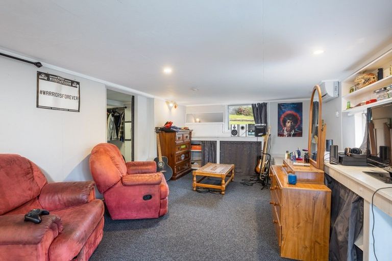 Photo of property in 6 Sardinha Place, Marfell, New Plymouth, 4310