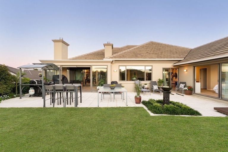 Photo of property in 28 Rexford Heights, Pyes Pa, Tauranga, 3112