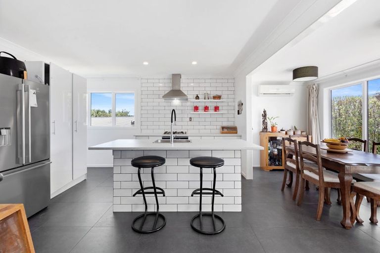 Photo of property in 5 Carberry Crescent, Te Puke, 3119