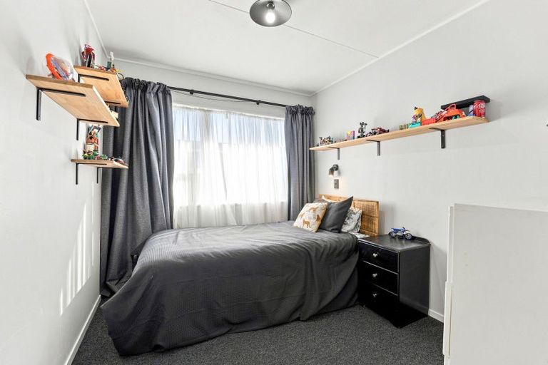 Photo of property in 60 Hinau Street, Castlecliff, Whanganui, 4501