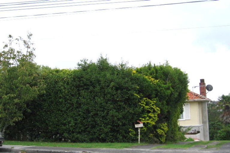 Photo of property in 131a Ocean View Road, Hillcrest, Auckland, 0627