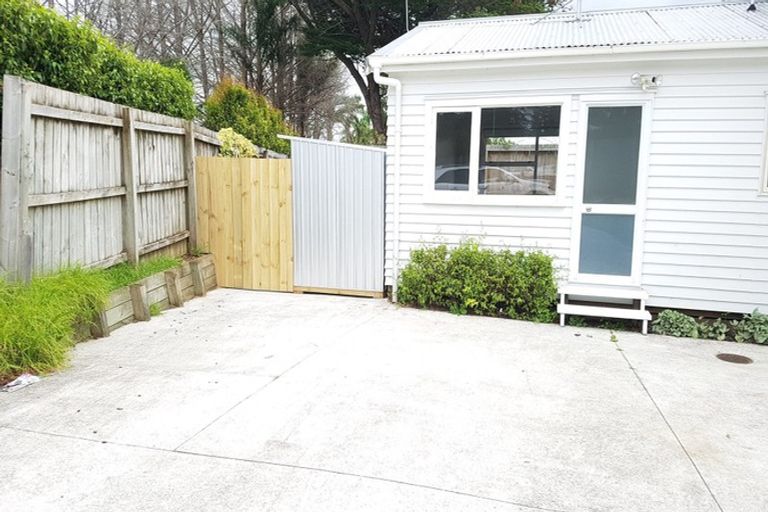 Photo of property in 2 Chester Avenue, Greenhithe, Auckland, 0632