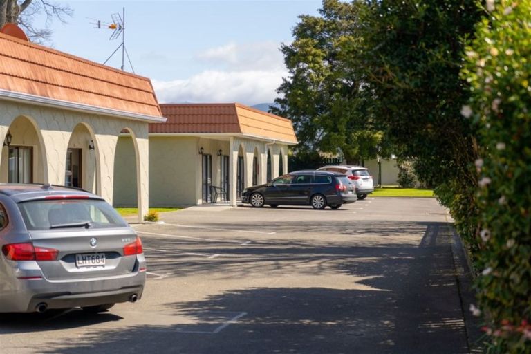 Photo of property in 187 High Street North, Carterton, 5713